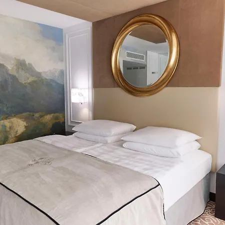 Hotel Vier Jahreszeiten Kempinski 5*