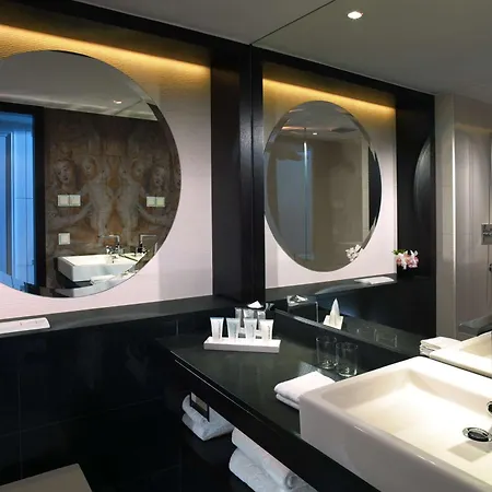Hotel Vier Jahreszeiten Kempinski 5*