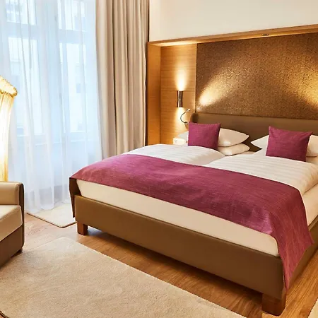 Vier Jahreszeiten Kempinski Hotel Munich