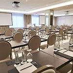 Vier Jahreszeiten Kempinski Szálloda 5*