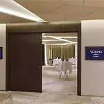 Vier Jahreszeiten Kempinski Szálloda 5*