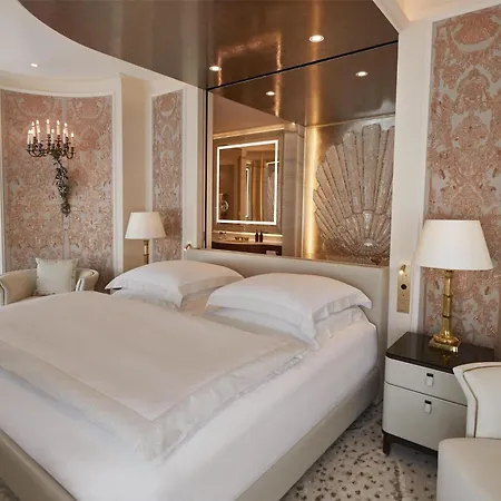 Vier Jahreszeiten Kempinski Hotel