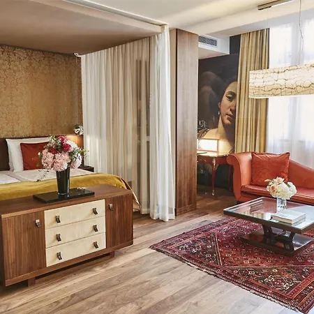 Vier Jahreszeiten Kempinski Отель 5*