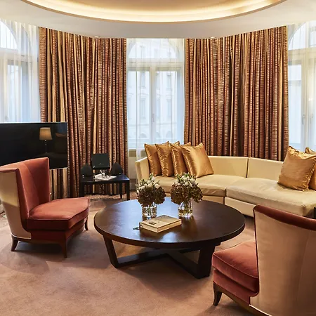 Vier Jahreszeiten Kempinski Hotel 5*