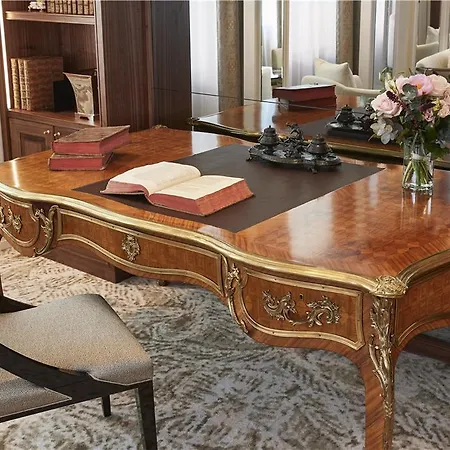 Szálloda Vier Jahreszeiten Kempinski 5*