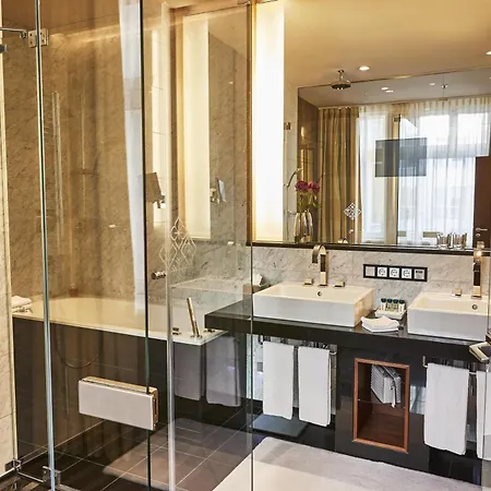 Vier Jahreszeiten Kempinski 5* München