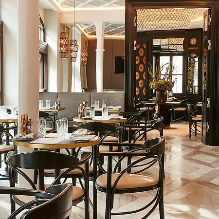 Vier Jahreszeiten Kempinski Hotel