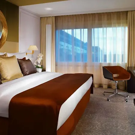 Vier Jahreszeiten Kempinski Hotel 5*