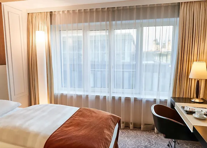 Vier Jahreszeiten Kempinski Отель Мюнхен