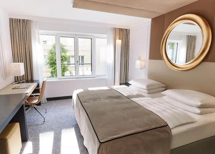 Hotel Vier Jahreszeiten Kempinski 5*