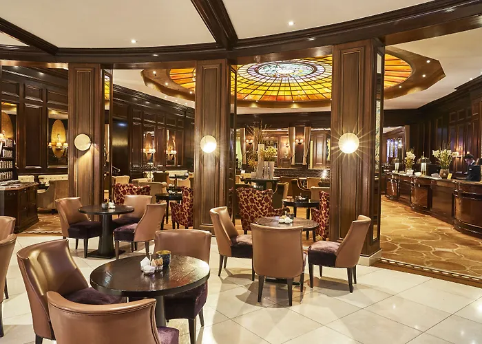 Vier Jahreszeiten Kempinski Отель 5*