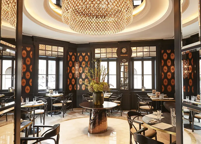Отель Vier Jahreszeiten Kempinski Мюнхен