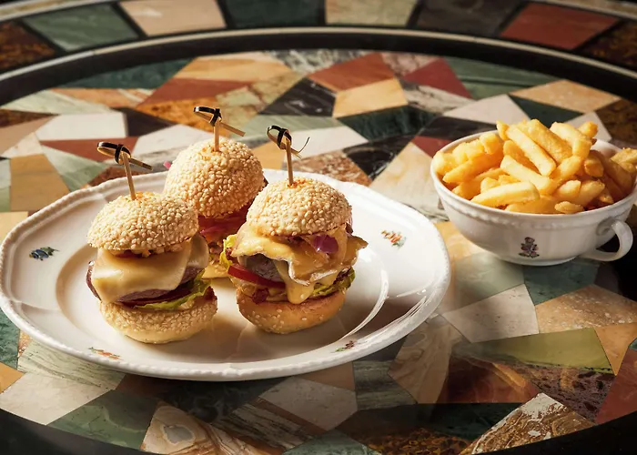 Vier Jahreszeiten Kempinski Hotel