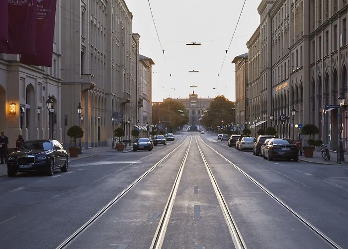 Vier Jahreszeiten Kempinski Hotel