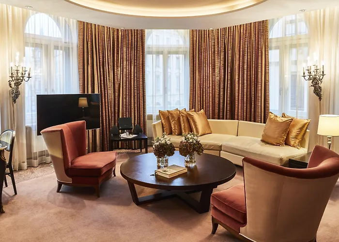 Vier Jahreszeiten Kempinski Hotel 5*