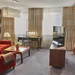 Hotel Vier Jahreszeiten Kempinski 5*